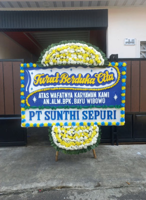Papan Bunga Duka di Sungai Pangeran